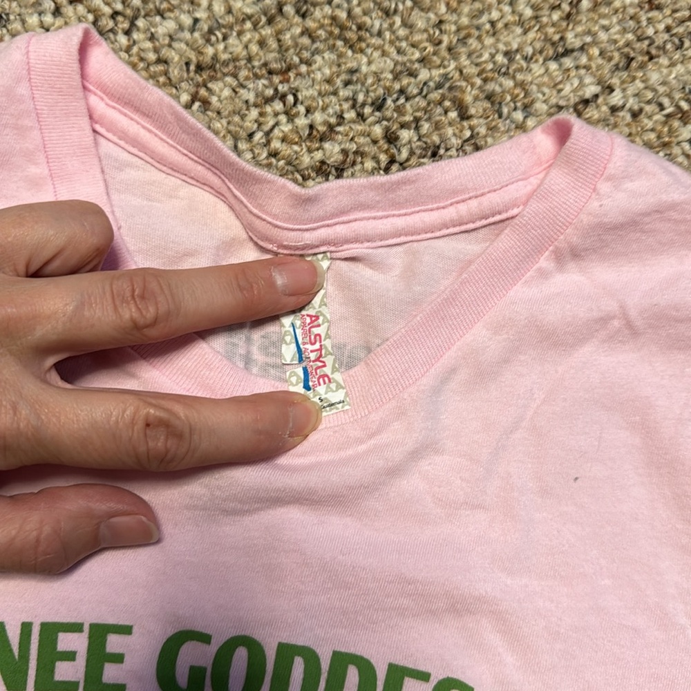 Pawnee Goddesses “We’re Freaking Awesome” Parks and Recreation t-shirt - Picture 3 of 4
